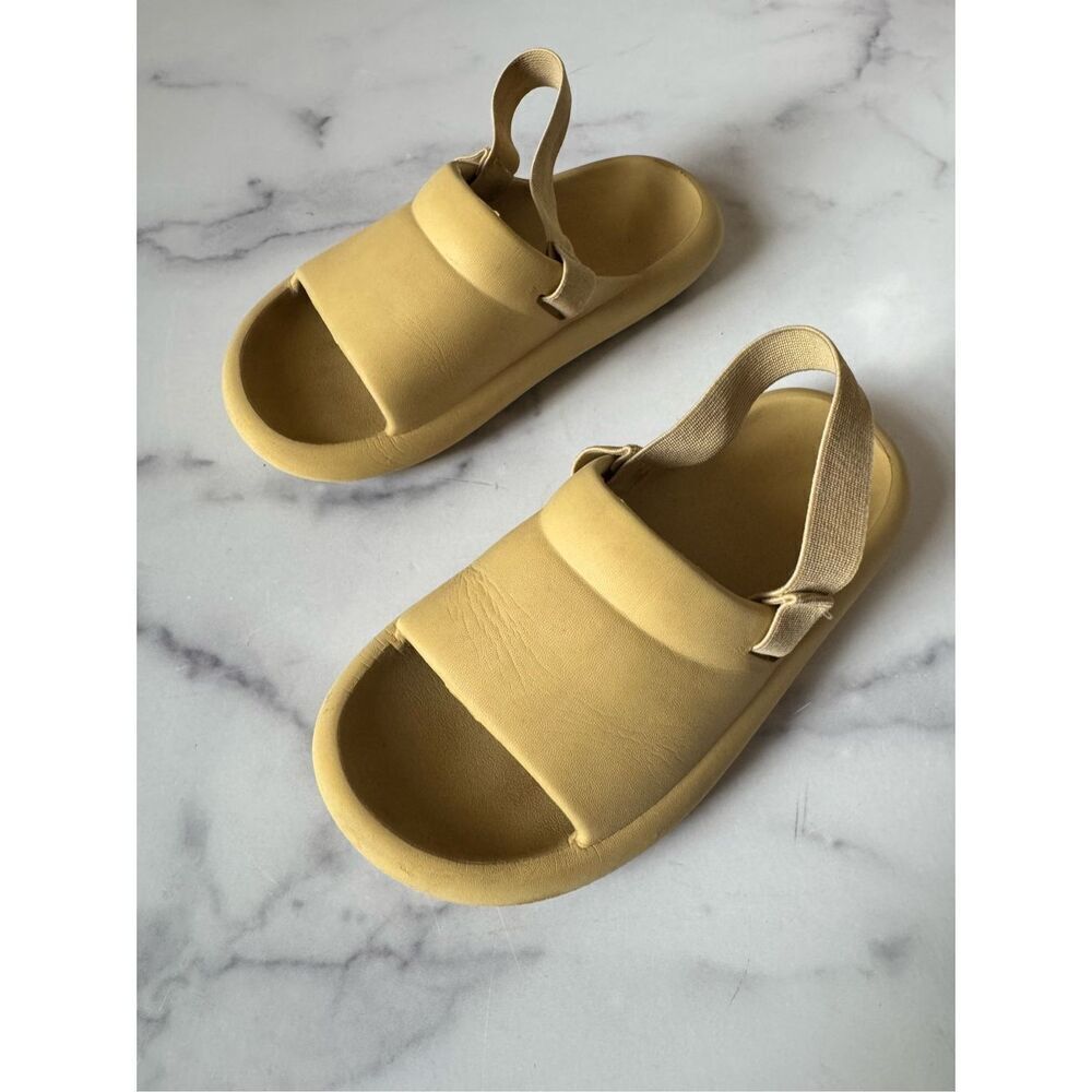 Zara kids 11 lime green open toe unisex sandal minimalist chunky lightweight swi